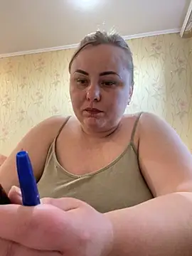 Snapshot of Mommy-girl-Lola chatting on 03.01.26 Mommy-girl-Lola online show from 03.01.26