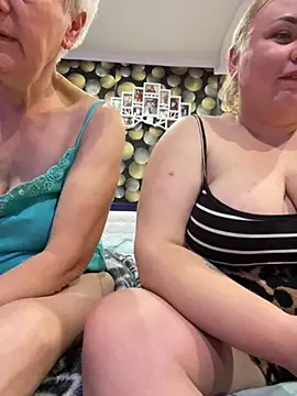 Mommy-girl-Lola online show from 03.15.26