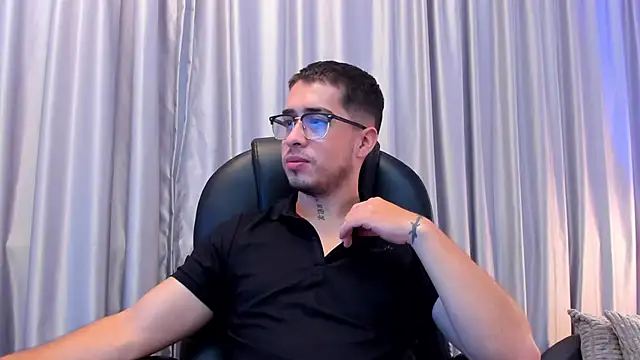 Snapshot of Tommas_Jhonson chatting on 05.18.26 Tommas Jhonson online show from 05.18.26
