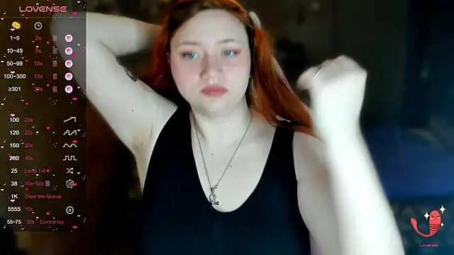 Snapshot of shamy_lily chatting on 03.10.26 shamy lily online show from 03.10.26