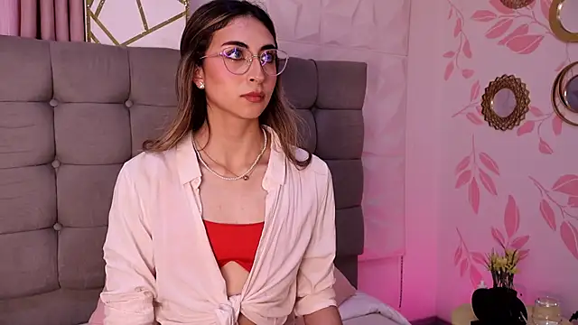 Snapshot of EmmaClark__ chatting on 02.28.26 EmmaClark online show from 02.28.26