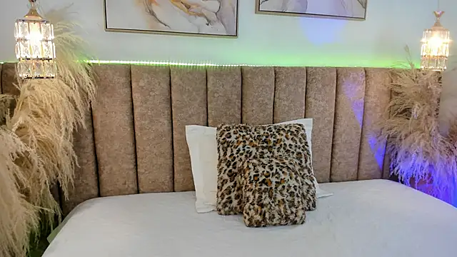 Yaasmin  online show from 02.11.26