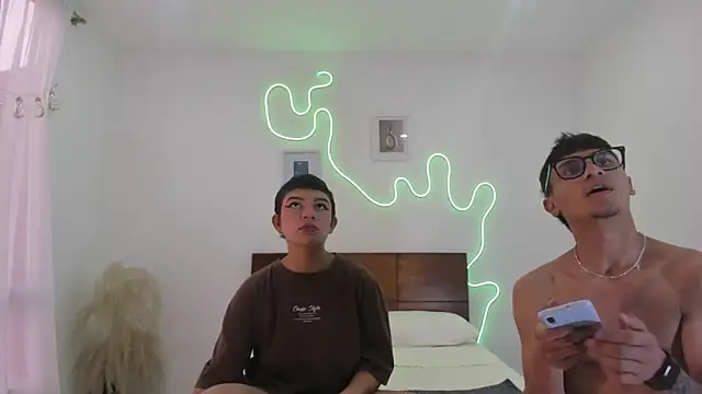 Snapshot of hardcoreheat_ind chatting on 02.09.26 hardcoreheat ind online show from 02.09.26