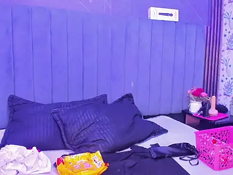 TiffanyDream8 online show from 04.16.26