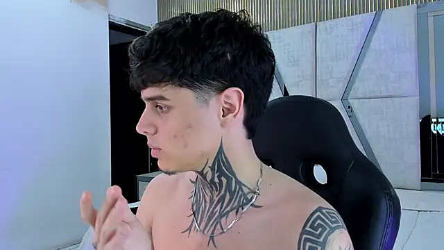 Declan-Foxx online show from 04.06.26