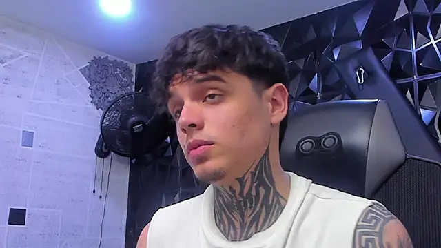 Declan-Foxx online show from 04.09.26