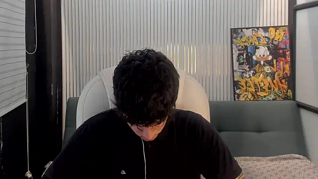 Declan-Foxx online show from 04.10.26