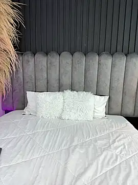 Nanda vixen  online show from 03.04.26