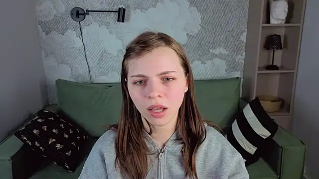 LesleySky online show from 02.22.26