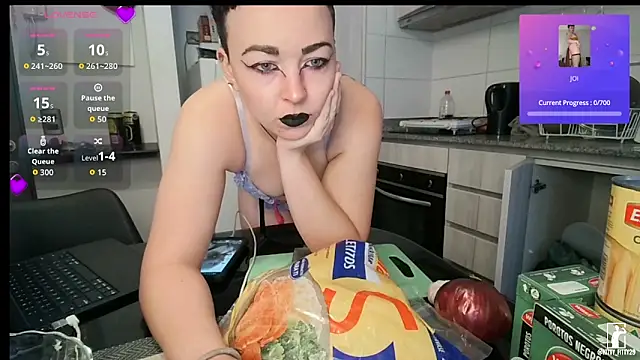 kittyfitty29 online show from 04.15.26