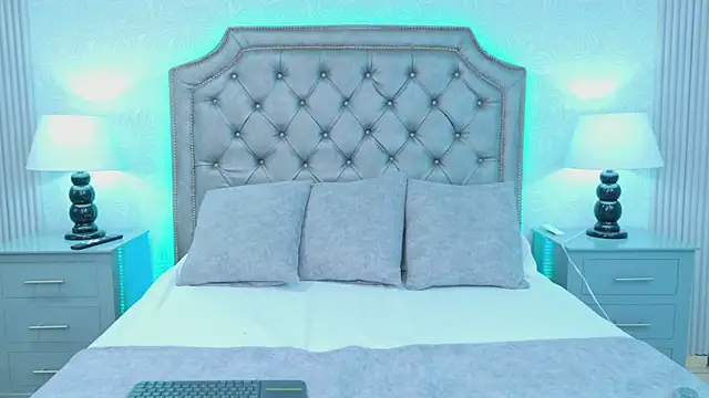 Snapshot of LaurenHazell chatting on 02.26.26 LaurenHazell online show from 02.26.26