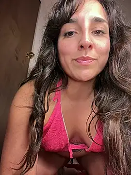 Latinaelisa online show from 04.22.26