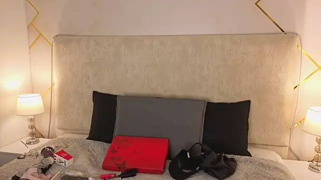 Nioki  online show from 04.04.26