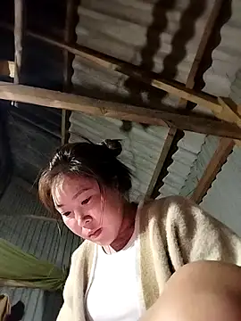 Yiyoongg online show from 04.14.26