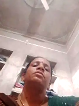 Snapshot of Anitarakkoli chatting on 05.18.26 Anitarakkoli online show from 05.18.26
