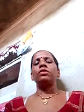 Snapshot of Anitarakkoli chatting on 05.22.26 Anitarakkoli online show from 05.22.26