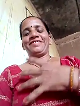 Snapshot of Anitarakkoli chatting on 05.29.26 Anitarakkoli online show from 05.29.26