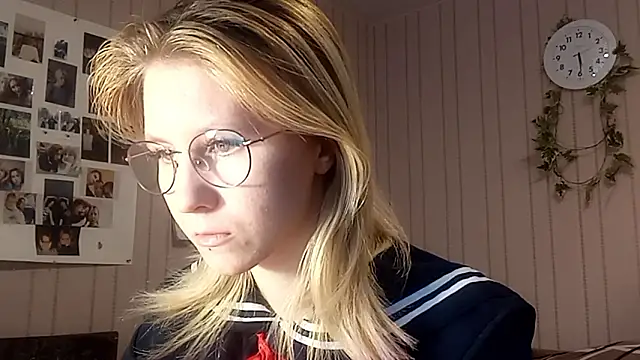 RunawayBr1de online show from 02.17.26