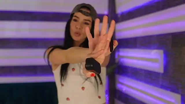 Snapshot of SkyMusee_ chatting on 02.20.26 SkyMusee online show from 02.20.26