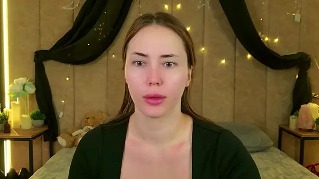 Arielle Vade online show from 06.11.26