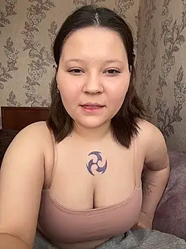 Snapshot of thecuteneighbour chatting on 02.27.26 thecuteneighbour online show from 02.27.26