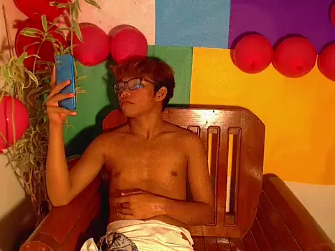 Snapshot of shopiaxox1 chatting on 02.16.26 shopiaxox1 online show from 02.16.26