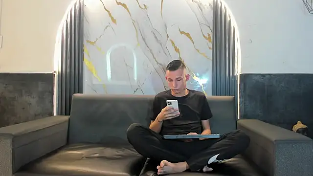 Isaak 26 online show from 03.14.26