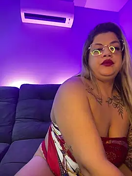 Snapshot of kahreal chatting on 03.19.26 kahreal online show from 03.19.26