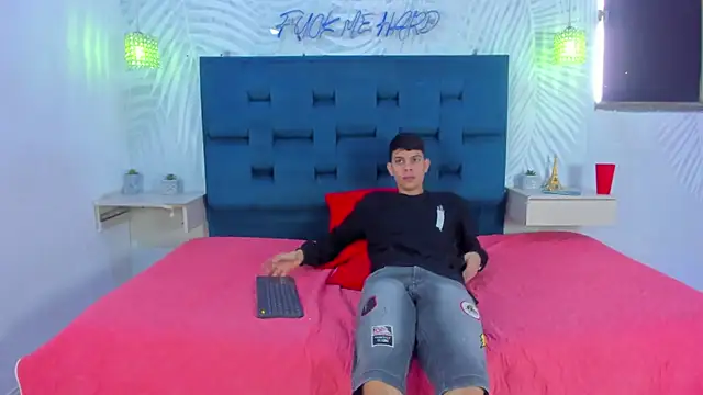 Snapshot of Adventurous_Boys chatting on 02.20.26 Adventurous Boys online show from 02.20.26