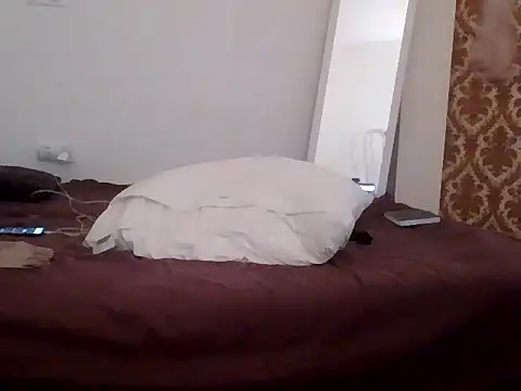 Snapshot of Mickredge chatting on 02.09.26 Mickredge online show from 02.09.26