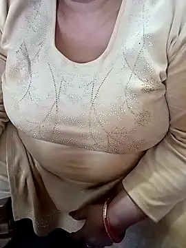 Snapshot of Simran_008 chatting on 02.14.26 Simran 008 online show from 02.14.26