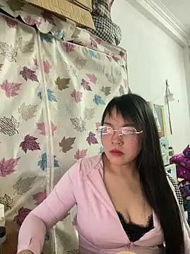 Strawberry-wet online show from 03.14.26