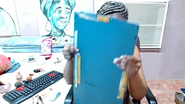 TyraHotxxx online show from 04.14.26