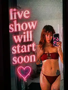 Snapshot of minnie_sexyy chatting on 06.15.26 minnie sexyy online show from 06.15.26