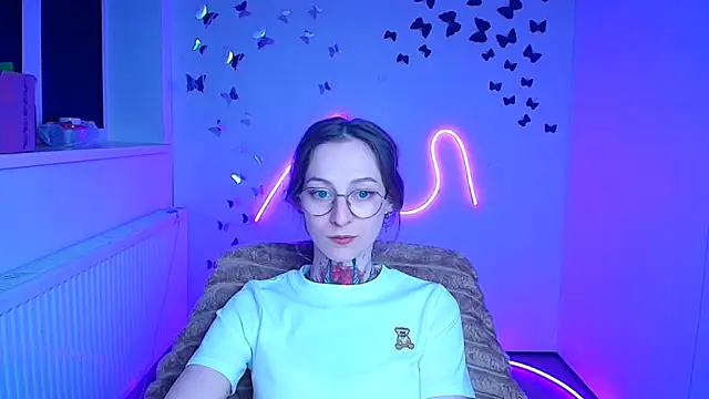 Esmi Winter online show from 03.22.26