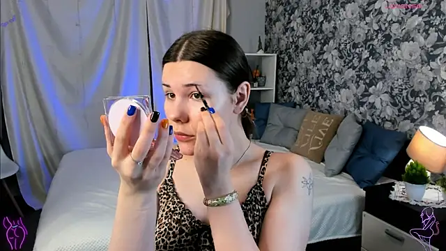 Snapshot of Coraline_kitty chatting on 02.16.26 Coraline kitty online show from 02.16.26