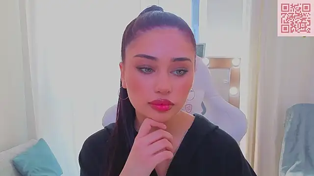 Sofia Plump online show from 03.22.26