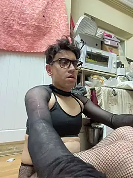 Femboysissy1919 online show from 04.16.26