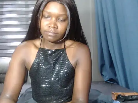 Snapshot of seylandym chatting on 02.15.26 seylandym online show from 02.15.26