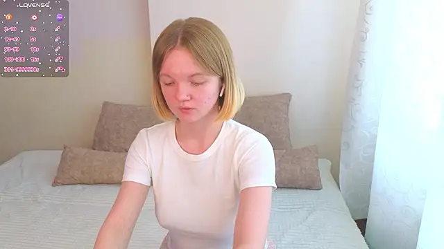 Snapshot of StellaBunny chatting on 03.02.26 StellaBunny online show from 03.02.26