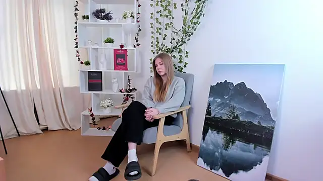 Snapshot of CharityKhamo chatting on 02.12.26 CharityKhamo online show from 02.12.26