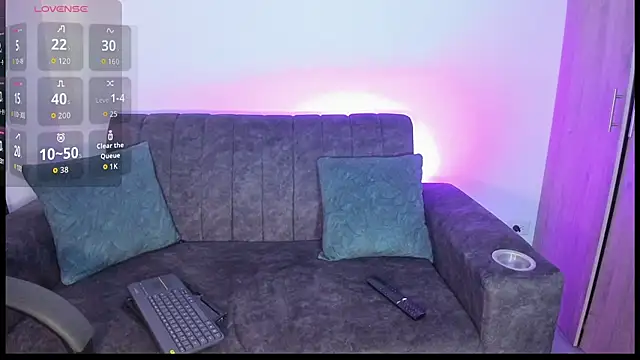 Snapshot of velmoon chatting on 02.26.26 velmoon online show from 02.26.26