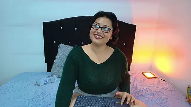 Angelic 17 online show from 02.22.26