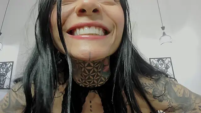 Mia Reyesjs online show from 04.15.26