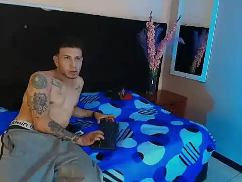 thonixxandluna online show from 02.18.26