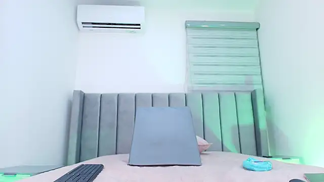 Snapshot of freyhasmith_ chatting on 02.19.26 freyhasmith online show from 02.19.26