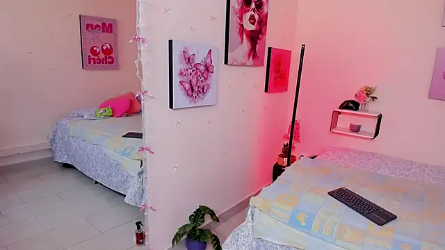 Snapshot of AnnyCotton chatting on 03.13.26 AnnyCotton online show from 03.13.26