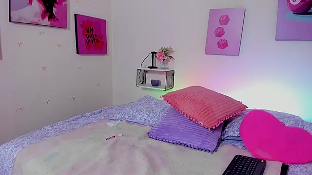 Snapshot of AnnyCotton chatting on 04.16.26 AnnyCotton online show from 04.16.26