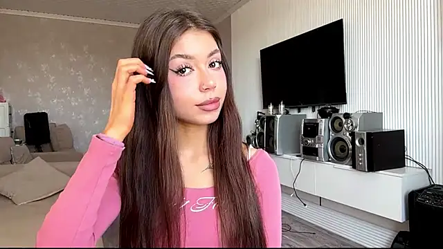 You Club Winx online show from 04.15.26