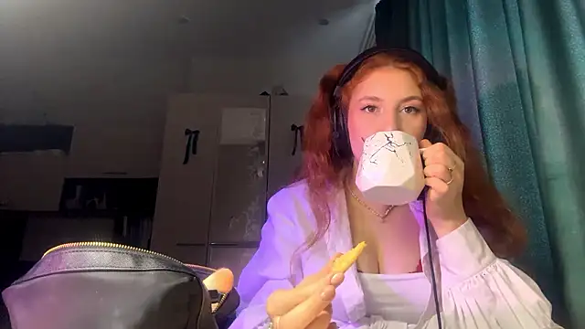 AliceCarrol online show from 02.14.26